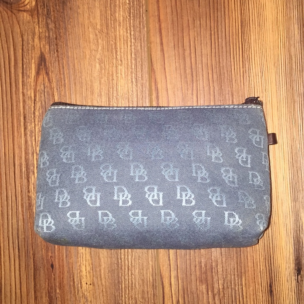 Dooney Bourke authentic make-up Case